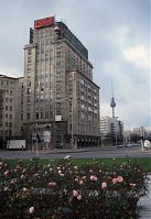 Berlin-Friedrichshain-Karl-Marx-199400-063.jpg