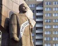 Berlin-Friedrichshain-Lenin-19911017-102.jpg