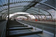 Berlin-Mitte-Moabit-Hauptbahnhof-20020726-34.jpg