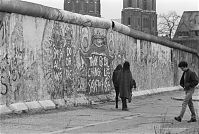 Berliner-Mauer-Mitte-Kreuzberg-199002-013.jpg