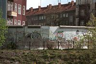 Berliner-Mauer-Treptow-19900416-03.jpg