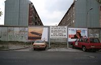 Berliner-Mauer-Treptow-19900416-09.jpg