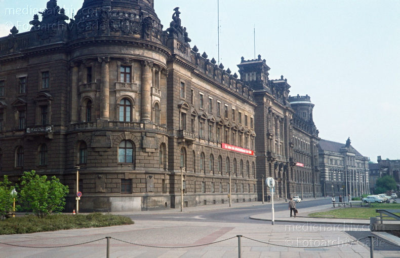 1978. DDR. Sachsen. Dresden. Neue Bauten in der ehemaligen Altstadt