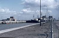 1957. Belgien. Antwerpen. Fluss Schelde. Hafen. Schiffe. Schifffahrt