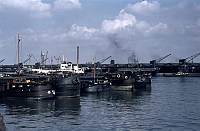 1957. Belgien. Antwerpen. Fluss Schelde. Hafen. Schiffe. Schifffahrt