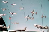 1958. Belgien. Brüssel. Weltausstellung. Flugzeugmodelle