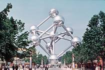 1958. Belgien. Brüssel. Weltausstellung. Atomium