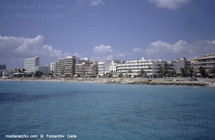 Spanien. Insel Mallorca
2005. Spanien.  Balerarische Inseln. Mallorca - Spain. Balearic Islands. Majorca. Mallorca - España.  Archipiélago Balear
Schlüsselwörter: 2005;Balearen;Balearic Islands;Balearische Inseln;Baltic Sea;Coast;Küste;Majorca;Mallorca;Meer;Mittelmeer;Spain;Spanien