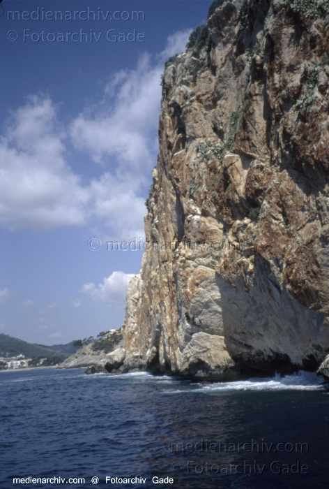 Spanien. Insel Mallorca
2005. Spanien.  Balerarische Inseln. Mallorca - Spain. Balearic Islands. Majorca. Mallorca - España.  Archipiélago Balear
Schlüsselwörter: 2005;Balearen;Balearic Islands;Balearische Inseln;Baltic Sea;Coast;Küste;Majorca;Mallorca;Meer;Mittelmeer;Spain;Spanien