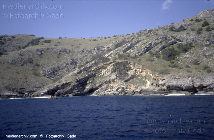 Spanien. Insel Mallorca
2005. Spanien.  Balerarische Inseln. Mallorca - Spain. Balearic Islands. Majorca. Mallorca - España.  Archipiélago Balear
Schlüsselwörter: 2005;Balearen;Balearic Islands;Balearische Inseln;Baltic Sea;Coast;Küste;Majorca;Mallorca;Meer;Mittelmeer;Spain;Spanien