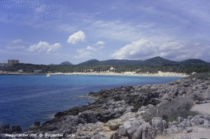 Spanien. Mallorca. Cala Millor
2005. Spanien. Balerarische Inseln. Mallorca. Cala Millor -  Spain. Balearic Islands. Majorca. Mallorca - España.  Archipiélago Balear
Schlüsselwörter: 2005;Balearen;Balearic Islands;Balearische Inseln;Baltic Sea;Cala Millor;Coast;Küste;Majorca;Mallorca;Meer;Mittelmeer;Spain;Spanien