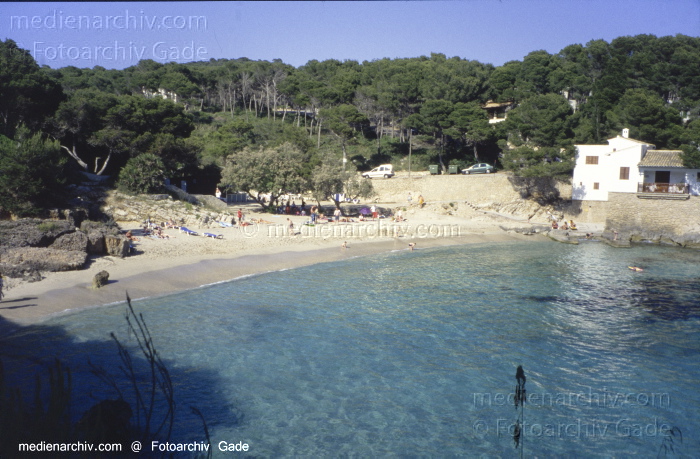 Spanien. Mallorca. Cala Millor
2005. Spanien. Balerarische Inseln. Mallorca. Cala Millor - 
Spain. Balearic Islands. Majorca. Mallorca - España.  Archipiélago Balear
Schlüsselwörter: 2005;Balearen;Balearic Islands;Balearische Inseln;Baltic Sea;beach;Cala Millor;Coast;Küste;Majorca;Mallorca;Meer;Mittelmeer;playa;Spain;Spanien;Strand