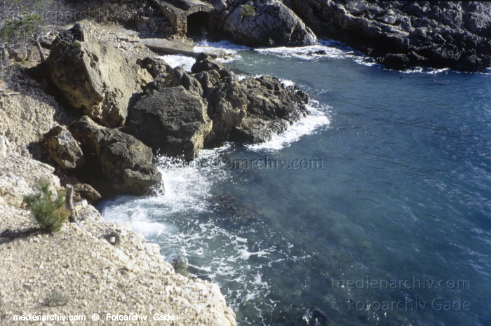 Spanien. Mallorca. Cap Andrixol
2005. Spanien. Balerarische Inseln. Mallorca. Cap Andrixol - 
Spain. Balearic Islands. Majorca. Mallorca - España.  Archipiélago Balear
Schlüsselwörter: 2005;Balearen;Balearic Islands;Balearische Inseln;Baltic Sea;Cap Andrixol;Coast;Küste;Majorca;Mallorca;Meer;Mittelmeer;Spain;Spanien