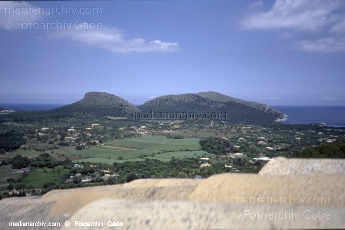 Spanien. Mallorca. Capdepera
2005. Spanien. Balerarische Inseln. Mallorca. Capdepera - 
Spain. Balearic Islands. Majorca. Mallorca - España.  Archipiélago Balear
Schlüsselwörter: 2005;Balearen;Balearic Islands;Balearische Inseln;Capdepera;Majorca;Mallorca;Spain;Spanien