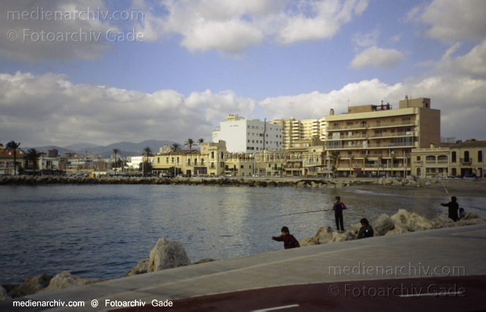 Spanien. Mallorca. Palma
2005. Spanien. Balerarische Inseln. Mallorca. Palma - 
Spain. Balearic Islands. Majorca. Mallorca - España.  Archipiélago Balear
Schlüsselwörter: 2005;Balearen;Balearic Islands;Balearische Inseln;Baltic Sea;Coast;Küste;Majorca;Mallorca;Meer;Mittelmeer;Palma;Spain;Spanien