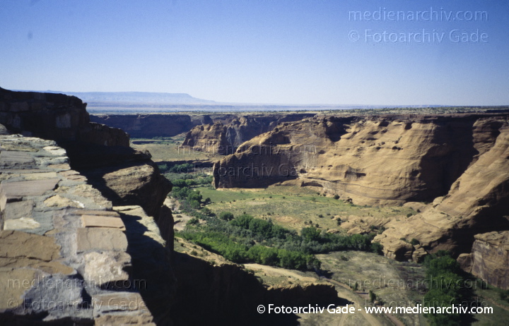 USA. Arizona. Canyon de Chelly National Monument
2006. USA. Arizona. Canyon de Chelly National Monument
Schlüsselwörter: 2006;Amerika;Arizona;Canyon de Chelly;National Monument;Nordamerika;USA