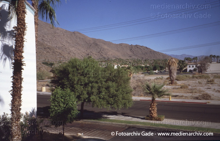 Kalifornien. Palm Springs. California
2001. USA. Kalifornien. Palm Springs. California
Schlüsselwörter: California;Kalifornien;Nordamerika;United States of America;USA;Vereinigte Staaten;Palm Springs;2001