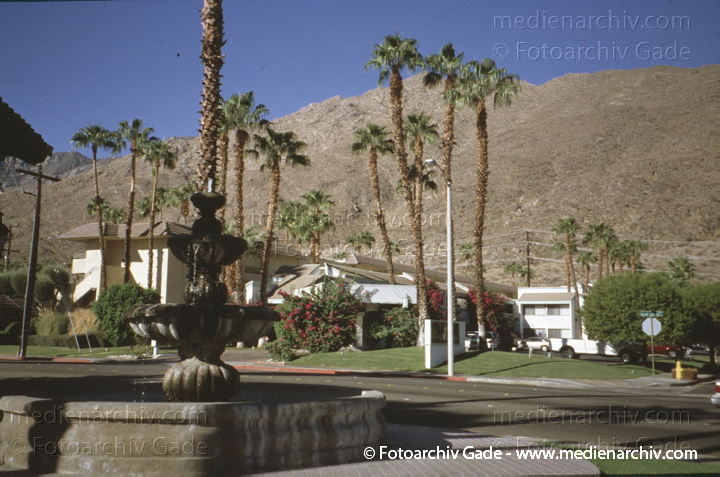 Kalifornien. Palm Springs. California
2001. USA. Kalifornien. Palm Springs. California
Schlüsselwörter: California;Kalifornien;Nordamerika;United States of America;USA;Vereinigte Staaten;Palm Springs;2001