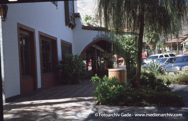 Kalifornien. Palm Springs. California
2001. USA. Kalifornien. Palm Springs. California
Schlüsselwörter: California;Kalifornien;Nordamerika;United States of America;USA;Vereinigte Staaten;Palm Springs;2001