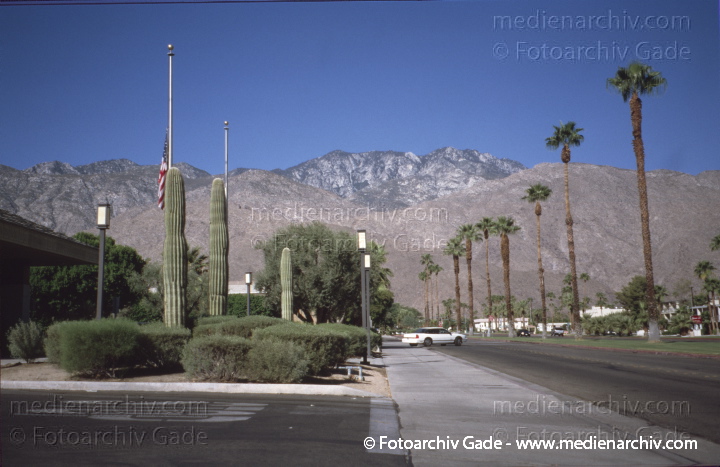 Kalifornien. Palm Springs. California
2001. USA. Kalifornien. Palm Springs. California
Schlüsselwörter: California;Kalifornien;Nordamerika;United States of America;USA;Vereinigte Staaten;Palm Springs;2001