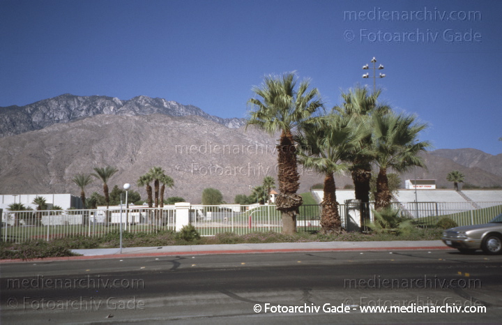 Kalifornien. Palm Springs. California
2001. USA. Kalifornien. Palm Springs. California
Schlüsselwörter: California;Kalifornien;Nordamerika;United States of America;USA;Vereinigte Staaten;Palm Springs;2001