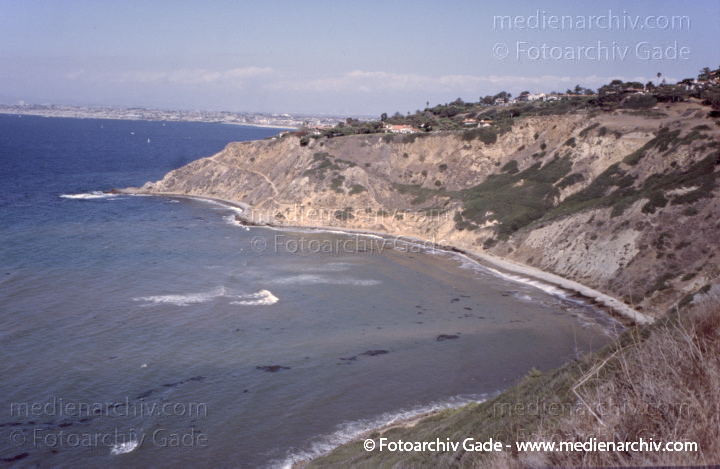 Kalifornien. Redondo Beach. California
2004. USA. Kalifornien. Redondo Beach. California
Schlüsselwörter: 2004;California;Kalifornien;Nordamerika;United States of America;USA;Redondo Beach;Vereinigte Staaten