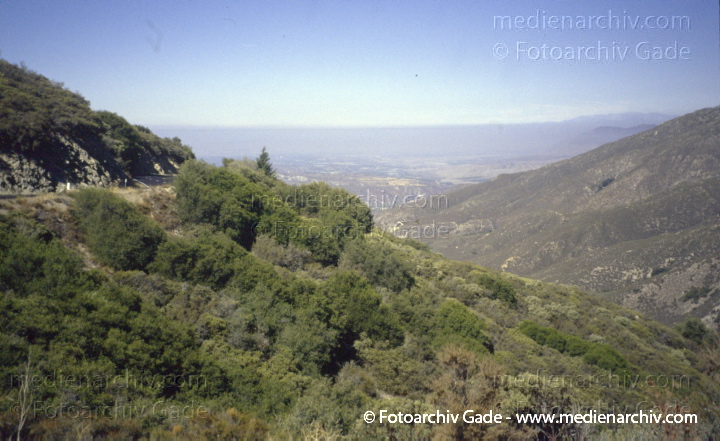 USA. Kalifornien. San Bernadino
2001. USA. Kalifornien. San Bernadino
Schlüsselwörter: 2001;Amerika;Kalifornien;Nordamerika;San Bernadino;USA