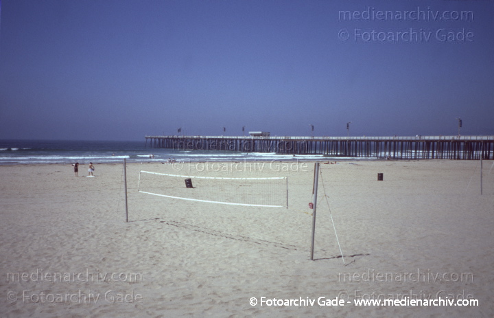 USA. Kalifornien. Arroyo Grande. California
2004. USA. Kalifornien. Arroyo Grande. California
Schlüsselwörter: Arroyo Grande;California;Kalifornien;Nordamerika;United States of America;USA;Vereinigte Staaten