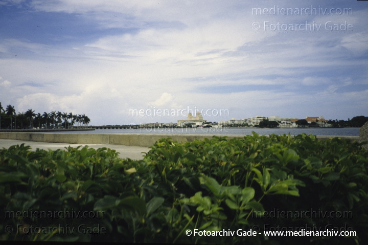 USA. Florida. Miami
2000. USA. Florida. Miami
Schlüsselwörter: 2000;Amerika;Florida;Miami;Nordamerika;USA