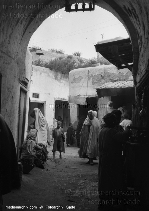 1932. Afrika
1932. Afrika.
Schlüsselwörter: 1932;Africa;Afrika