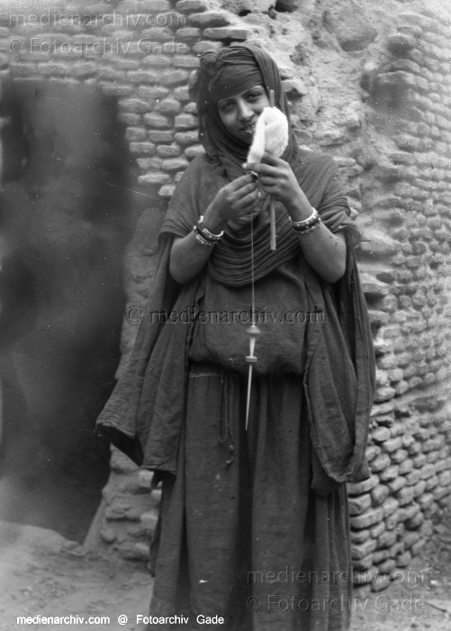 1932. Afrika
1932. Afrika.
Schlüsselwörter: 1932;Africa;Afrika