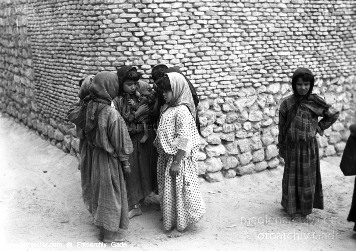 1932. Afrika
1932. Afrika.
Schlüsselwörter: 1932;Africa;Afrika