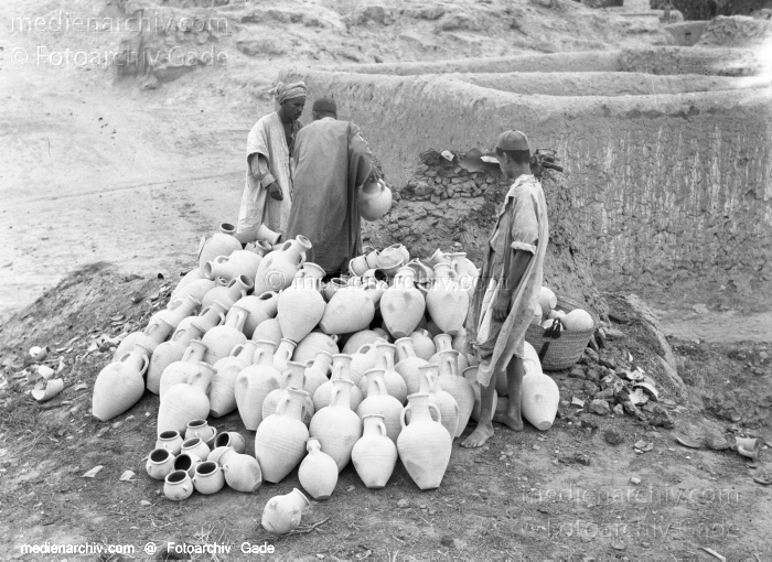 1932. Afrika
1932. Afrika.
Schlüsselwörter: 1932;Africa;Afrika