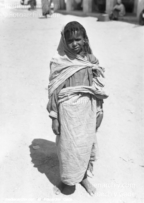 1932. Afrika
1932. Afrika.
Schlüsselwörter: 1932;Africa;Afrika