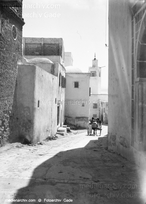 1932. Afrika
1932. Afrika.
Schlüsselwörter: 1932;Africa;Afrika