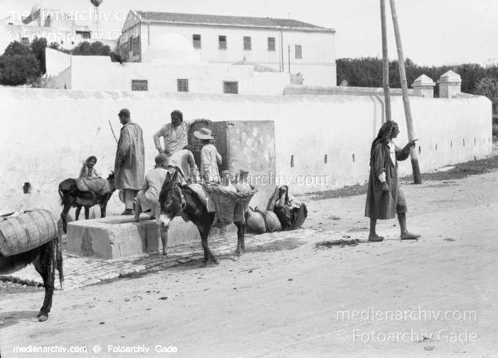 1932. Afrika
1932. Afrika.
Schlüsselwörter: 1932;Africa;Afrika