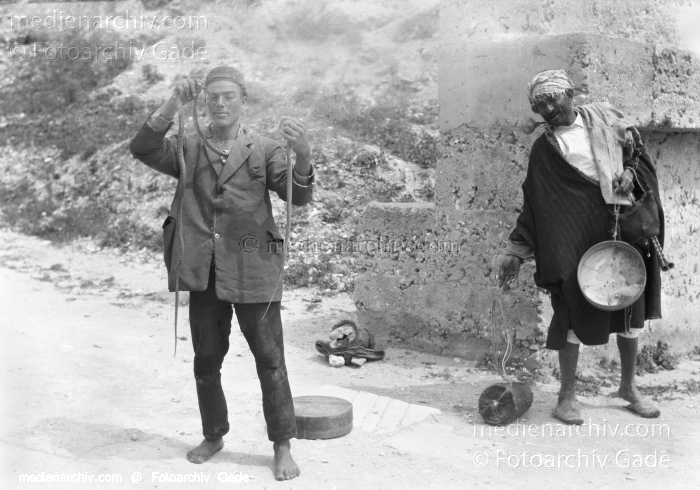 1932. Afrika
1932. Afrika.
Schlüsselwörter: 1932;Africa;Afrika