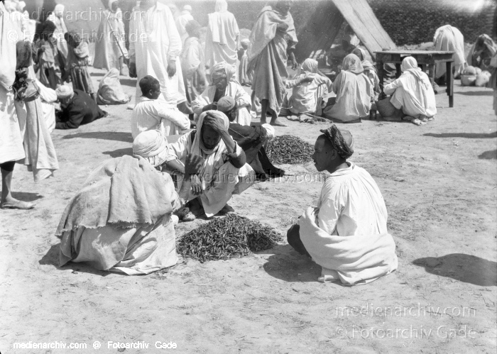 1932. Afrika
1932. Afrika.
Schlüsselwörter: 1932;Africa;Afrika