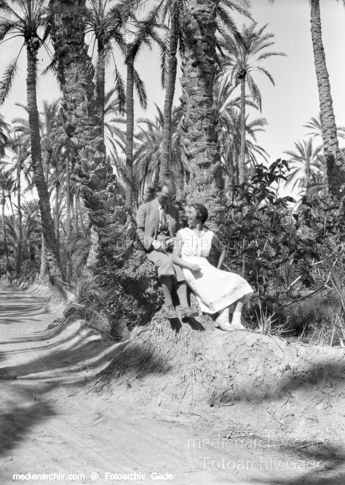 1932. Afrika
1932. Afrika.
Schlüsselwörter: 1932;Africa;Afrika