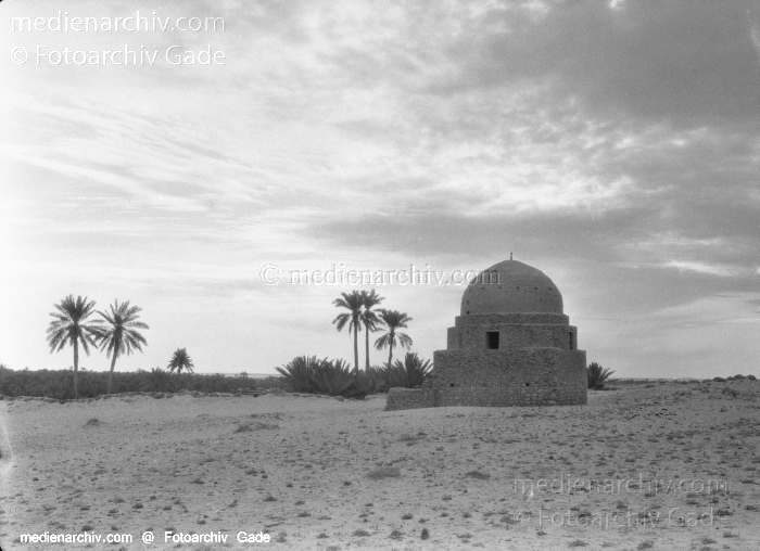 1932. Afrika
1932. Afrika.
Schlüsselwörter: 1932;Africa;Afrika