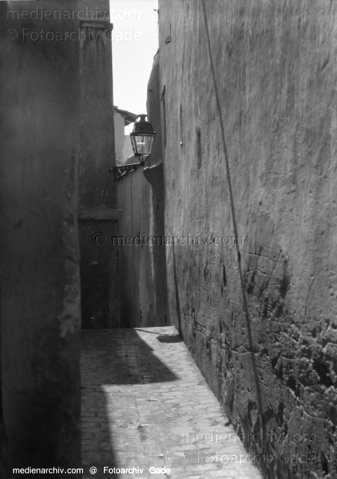 1932. Afrika
1932. Afrika.
Schlüsselwörter: 1932;Africa;Afrika