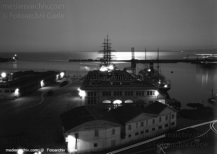1932. Afrika. Algerien. Algiers
1932. Afrika. Algerien. Algiers. Hafen
Schlüsselwörter: 1932;Afrika;Algerien;Algiers