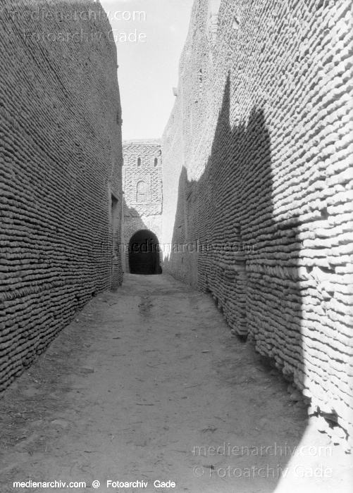 1932. Afrika. Tunesien. Tunis
1932. Afrika. Tunesien. Tunis - Africa. Tunisia - Nefta
Schlüsselwörter: 1932;Africa;Afrika;Nefta;Tunesien;Tunis;Tunisia