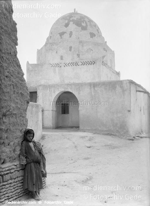 1932. Afrika. Tunesien. Tunis
1932. Afrika. Tunesien. Tunis - Africa. Tunisia - Nefta
Schlüsselwörter: 1932;Africa;Afrika;Nefta;Tunesien;Tunis;Tunisia