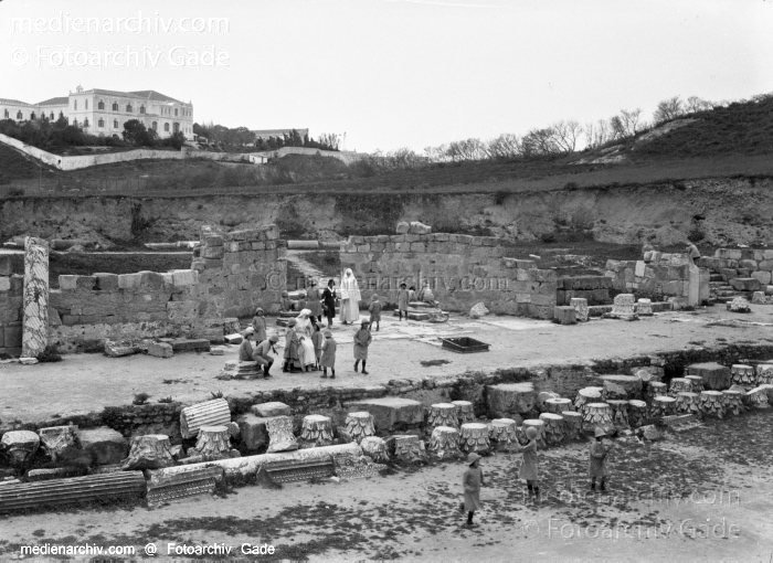 1932. Afrika. Tunesien. Tunis. Karthago
1932. Afrika. Tunesien. Tunis. Karthago - . Carthage
gegenüber der Djabal Boucornine.  Hammam Lif. Ruinen der antiken Thermen
Schlüsselwörter: 1932;Africa;Afrika;Carthage;Karthago;Tunesien;Tunis;Tunisia