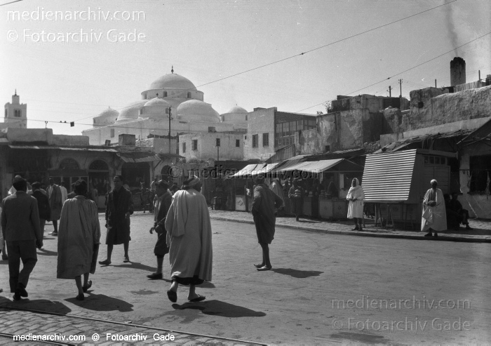 1932. Afrika. Tunesien. Tunis
1932. Afrika. Tunesien - Africa. Tunisia - Tunis. Sidi Mehrez Moschee
Schlüsselwörter: 1932;Africa;Afrika;Moschee;Sidi Mehrez;Tunesien;Tunis;Tunisia