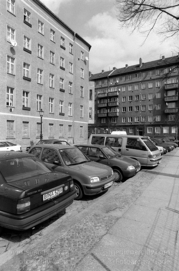 Berlin. Arkonaplatz
April 1994. Berlin. Mitte. Arkonaplatz
Schlüsselwörter: Arkonaplatz;Berlin;Deutschland;Germany;1994;Mitte