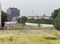 Berlin-Mitte-Bernauer-Gedenkstaette-Mauer-19920618-309.jpg