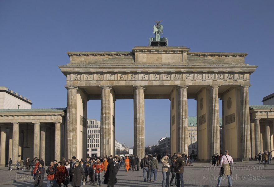 Berlin. Brandenburger Tor.
18. Februar 2007. Berlin. Mitte. Brandenburger Tor.
Schlüsselwörter: Berlin;Brandenburg Gate;Brandenburger Tor;Deutschland;Germany;2007;Mitte