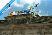 Berlin-Mitte-Brandenburger-Tor-19910715-17.jpg